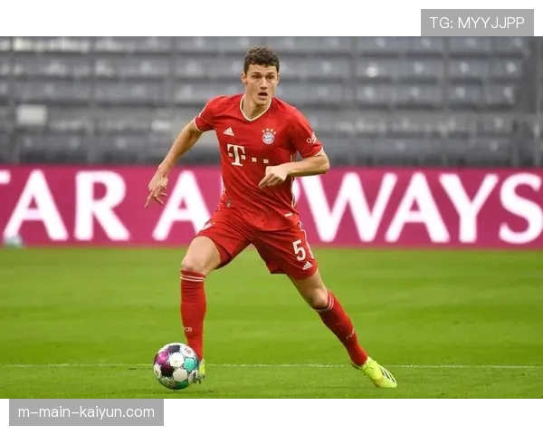 德甲俱乐部商业运营价值差距显著 拜仁身价达9.8亿欧元领跑。